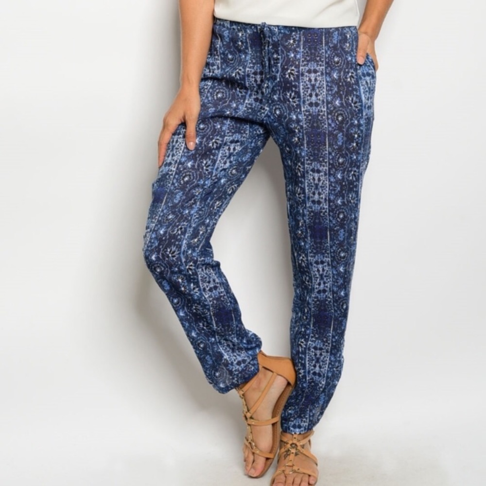 Printed joggers